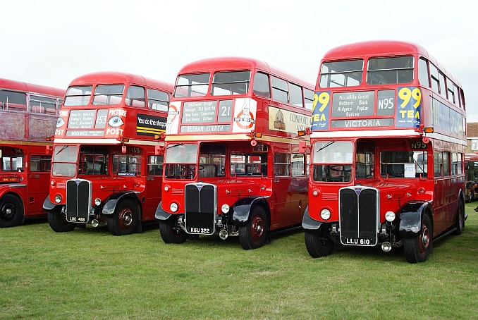 London_Transport_buses_RT4139_(LUC_488),RT2293(KGU_322)_&RT3251(LLU_610),_2009_Canvey_Island_bus_rally