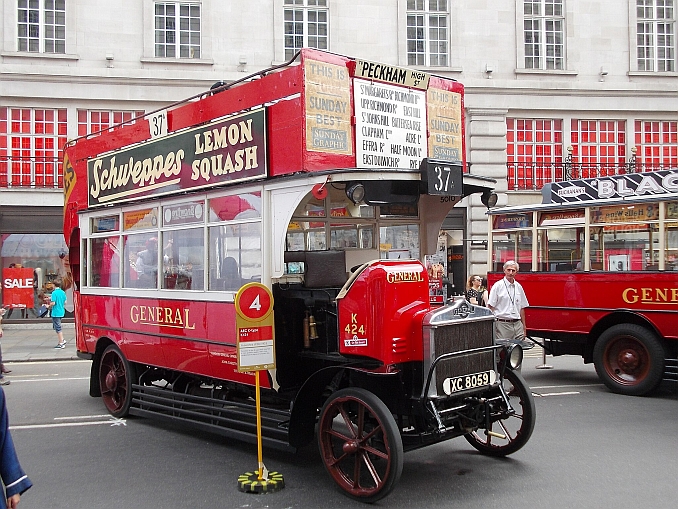 Regent_Street_Bus_Cavalcade_AEC_K-type_(14483455845)