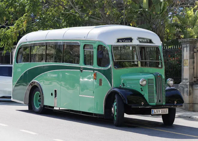 Vintage_Malta_Public_Transport_Bus