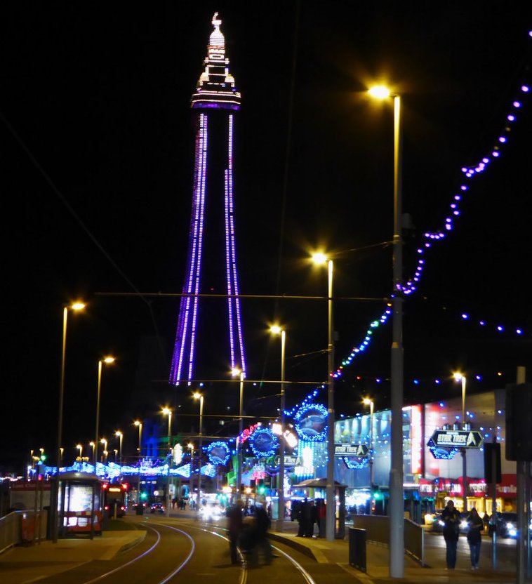 Blackpool_illuminations_-geograph.org.uk-_5179999.jpg