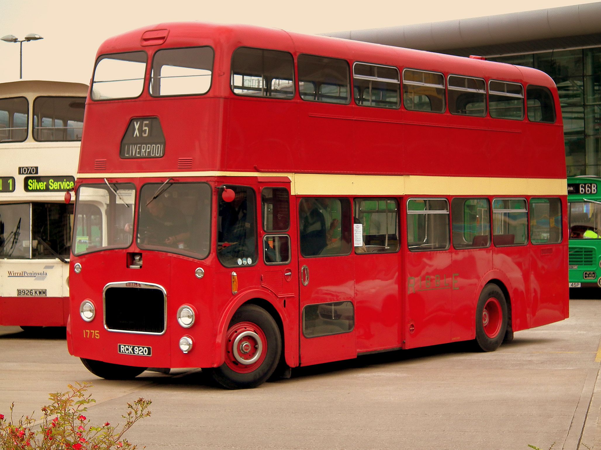 Ribble_bus_1775_(RCK_920)