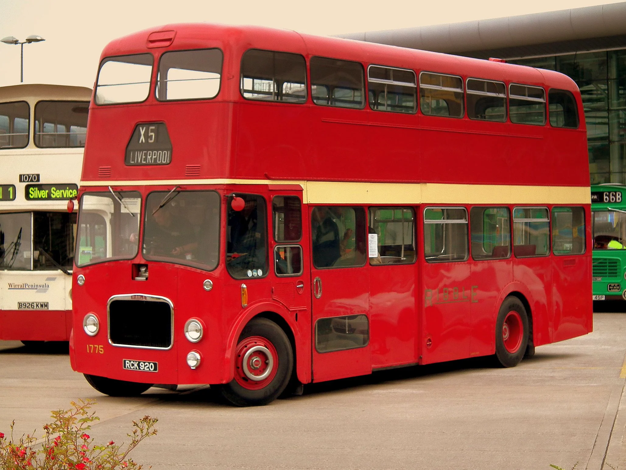 Ribble_bus_1775_(RCK_920)