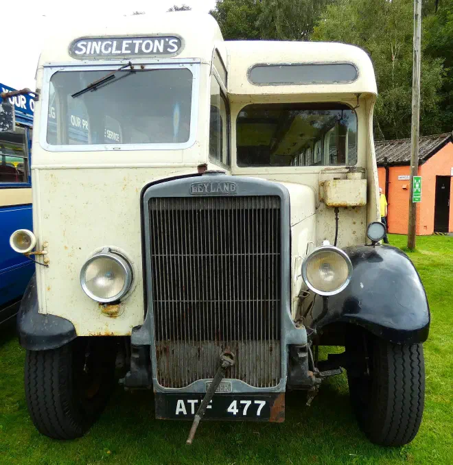 Leyland Tiger TS7T front