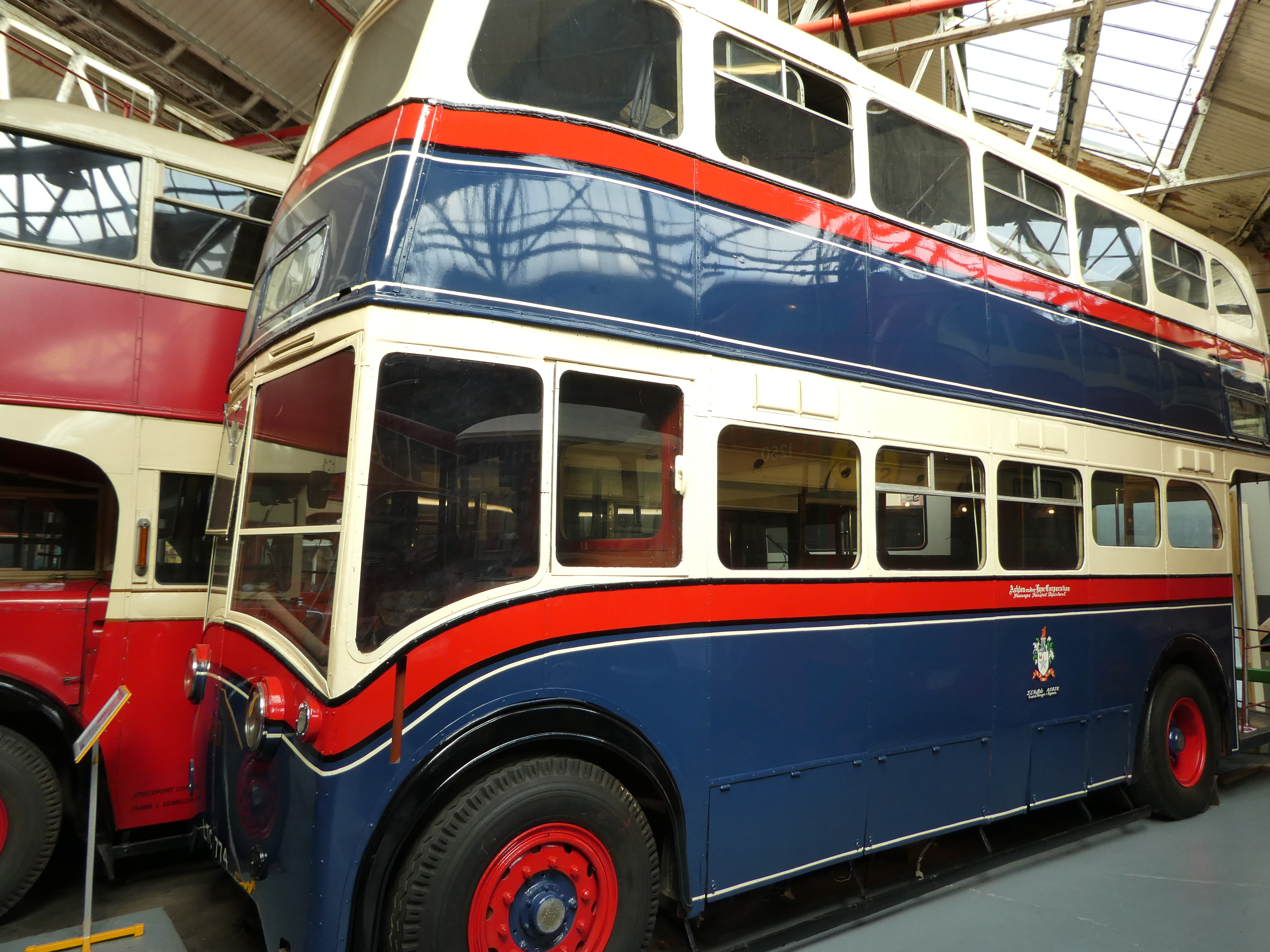 Crossley Empire trolleybus TDD 42/2